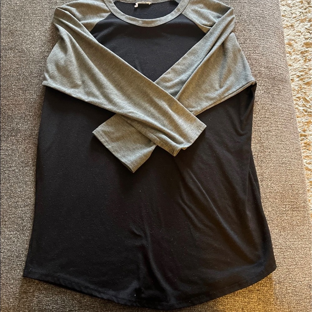 Women's quarter length t-shirt